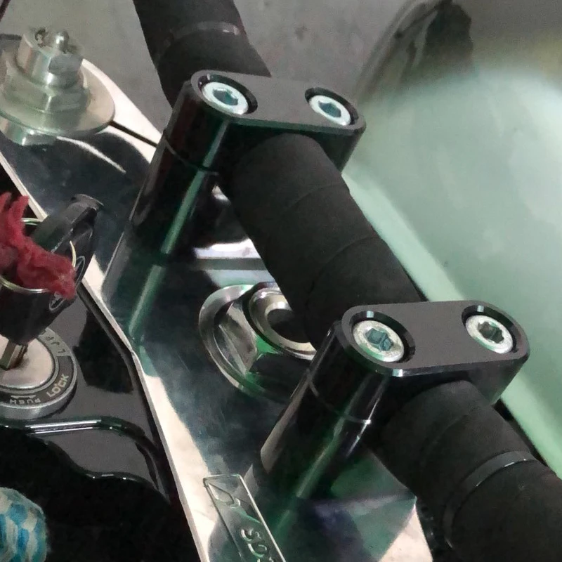 Зажим для крепления на руль мотоцикла 7/8 дюйма 22 мм