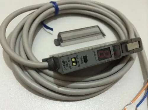 

Оптоволоконный датчик Yamatake Azbil HPX-T4 HPXT4, 1 шт.