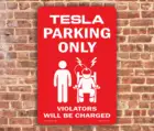 Металлический жестяной знак, только парковка Тесла заряжена! Забавный металлический знак, алюминиевый знак, Настенный декор, металлический знак, общественная вывеска, декоративный знак