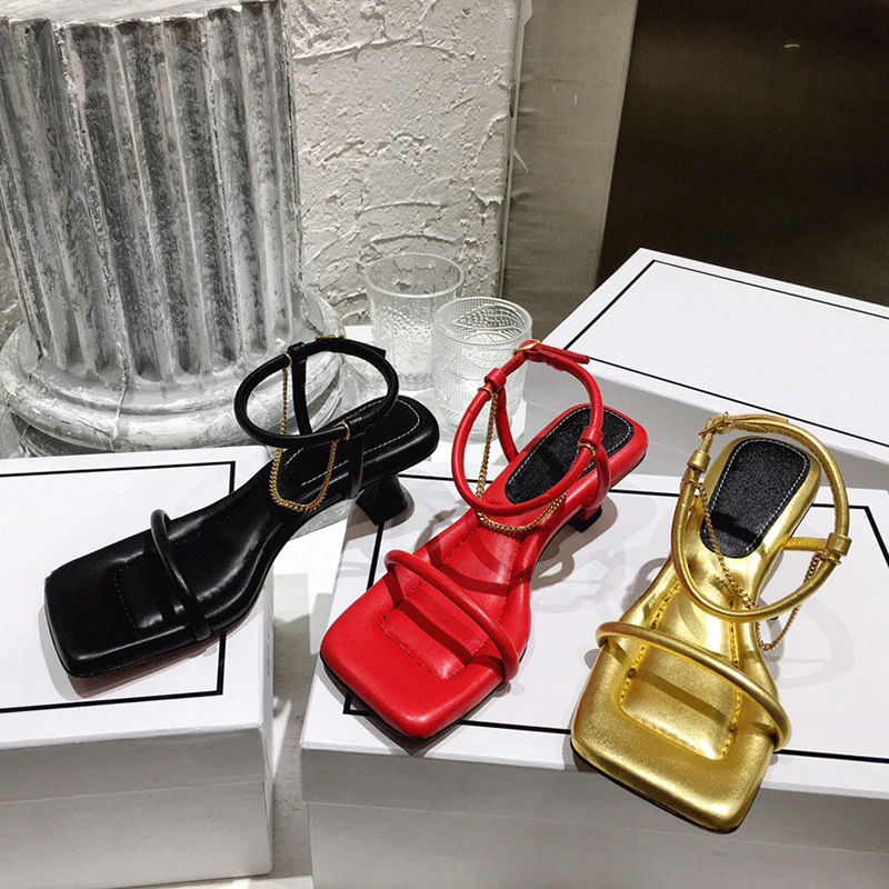 

New Gold Metal Chain Square Toe Sandals Women Leather Kitten Heels Summer Gladiator Sandals Runway Lady Dress Strip Shoes 2020