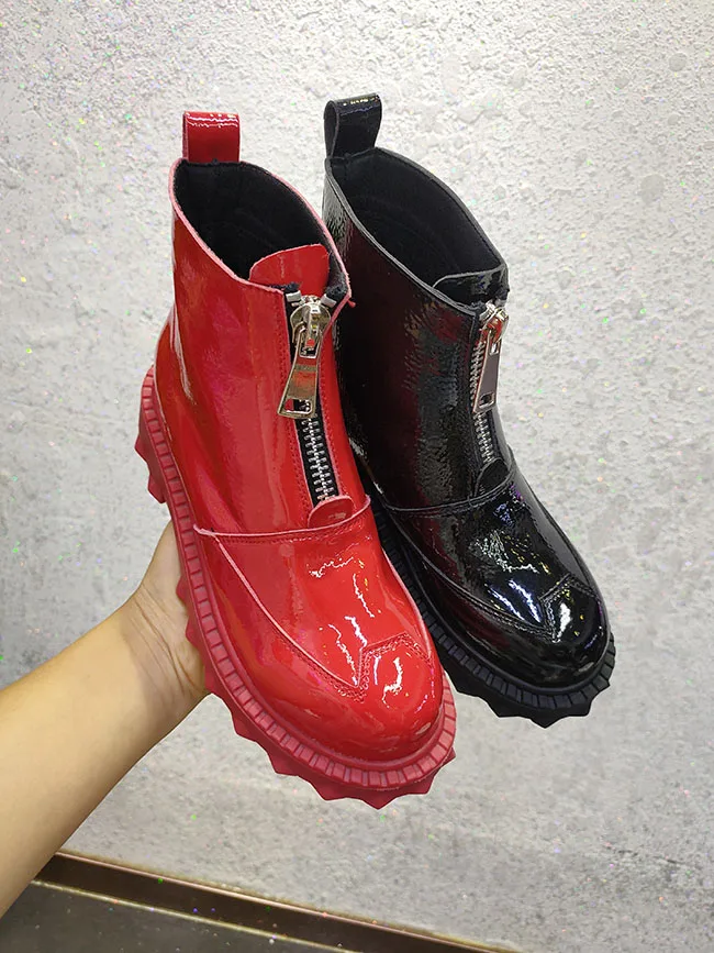 Женские кожаные сапоги ярких цветов с круглым носком и молнией спереди Сапоги