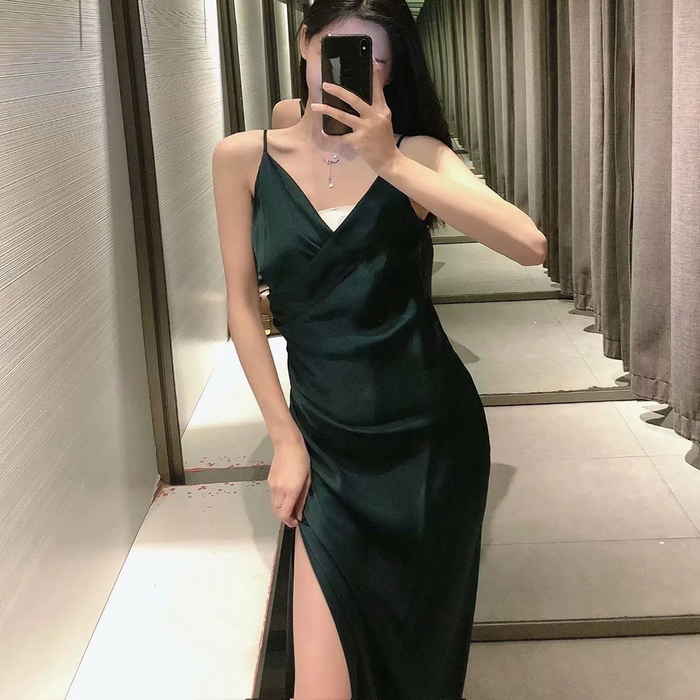 

2021 Spring New Simple design V neck dress for casual Women's Suspenders Solid Color Sexy Dress