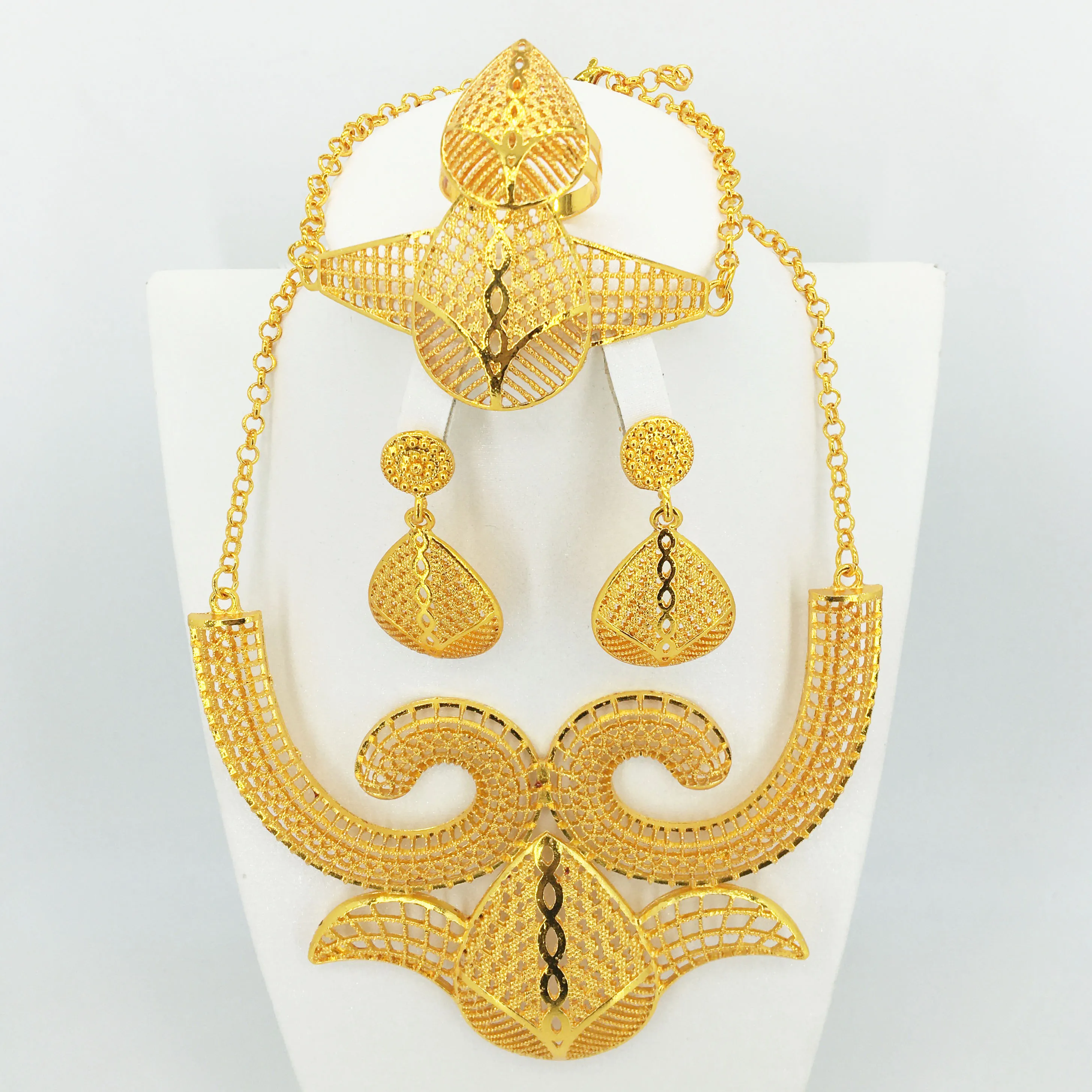 

Свадебный подарок нигерийские Свадебные африканские бусины комплект ювелирных изделий Брендовые женские модные дубайские золотые цвета к...