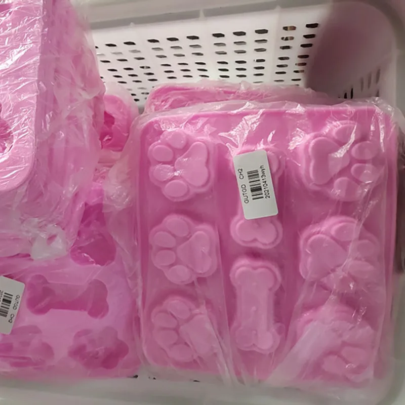 

Cat Puppy Dog Paw and Bone Ice Trays Silicone Pet Treat Molds Soap Chocolate Jelly Candy Mold Cake Decorating Baking Moulds
