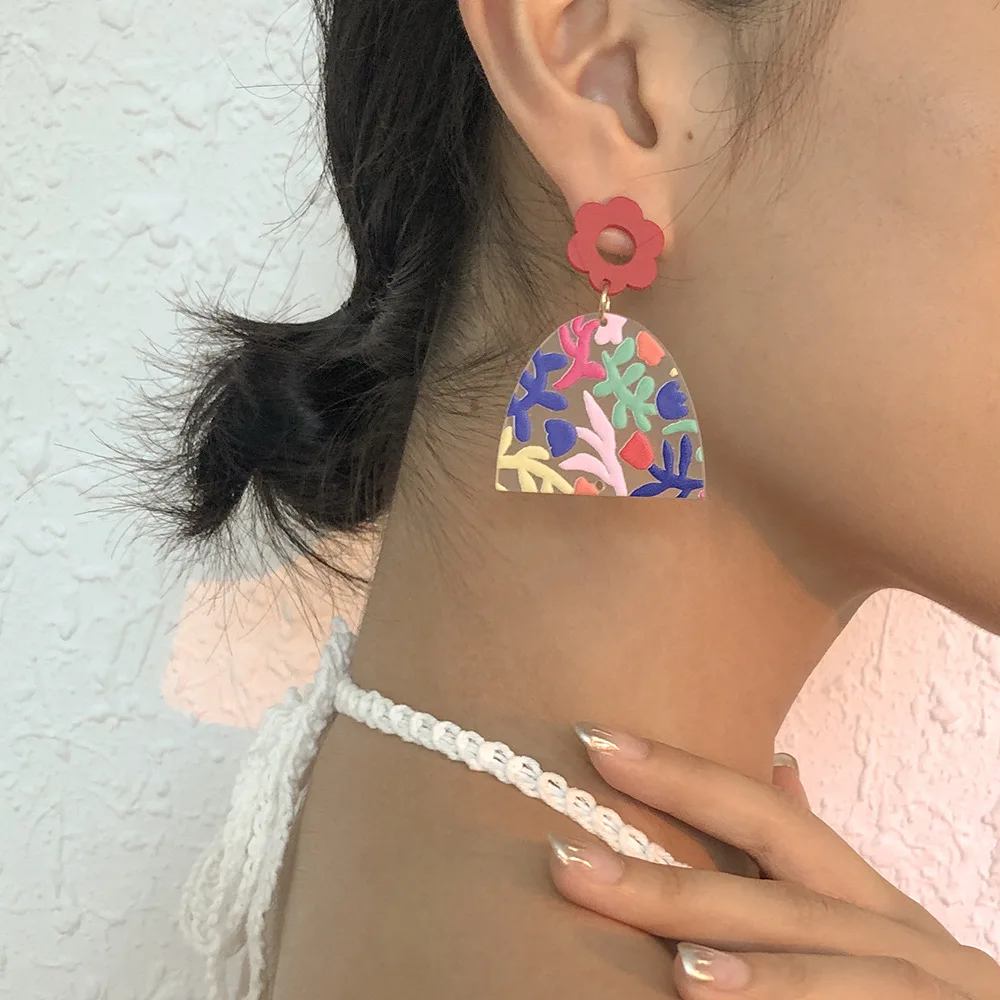 

Unique Colorful Alloy Printed Flower Owl Giraffe Portrait Pendant Earring for Women Korean Resin Geometric Earring Party Jewelry