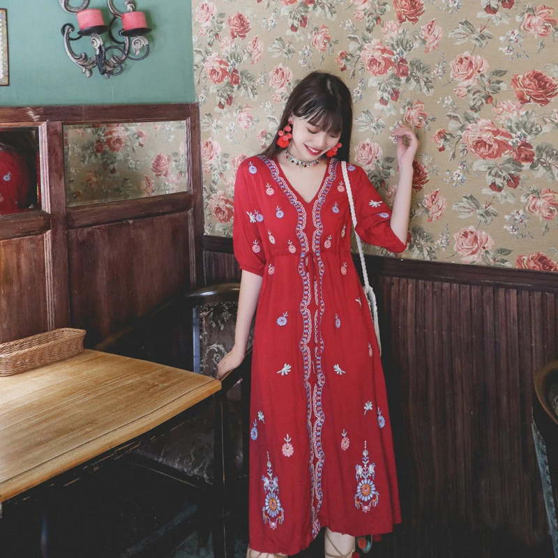 

Make folk embroidery v-neck tall waist with holiday dress two colors