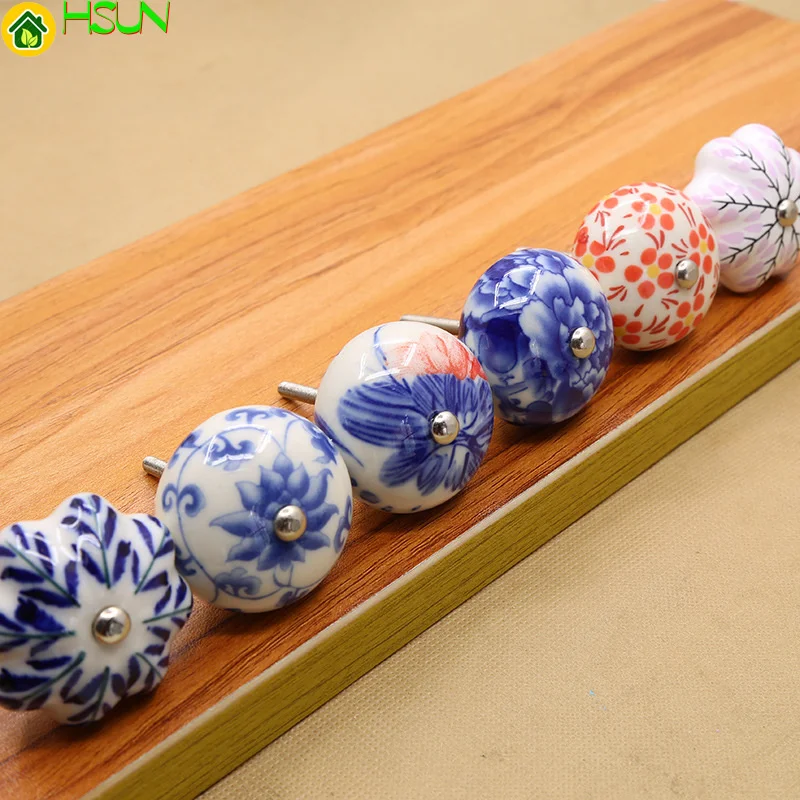 

2 pcs Hand painted blue and white porcelain handle five bucket cabinet door Ceramic single hole knob