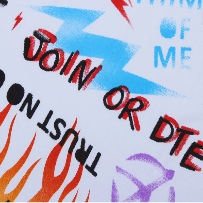 

ELKMU Smile Face Letter Graffiti T-shirts Summer Short Sleeve Tees Shirt Hip Hop Fashion Streetwear TShirt Men Loose HE862