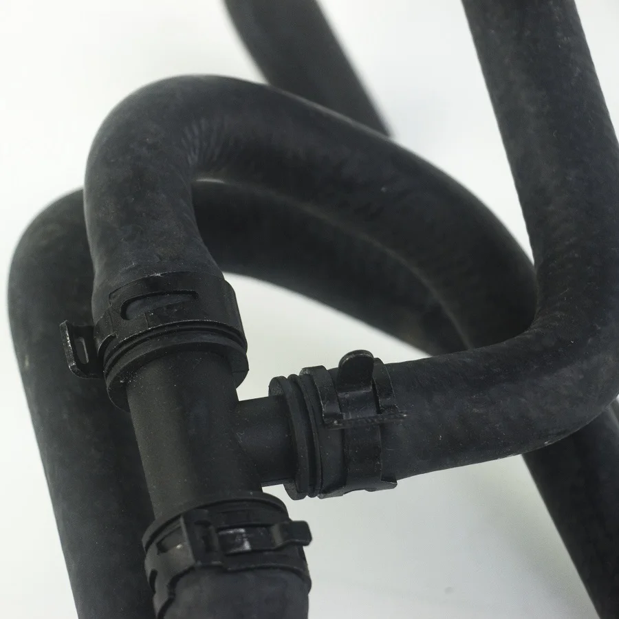 

9674444380 Brand New High Quality Water Tank Lower Water Hose Radiator Outlet Pipe Joint For Citroen C4L 1.8T
