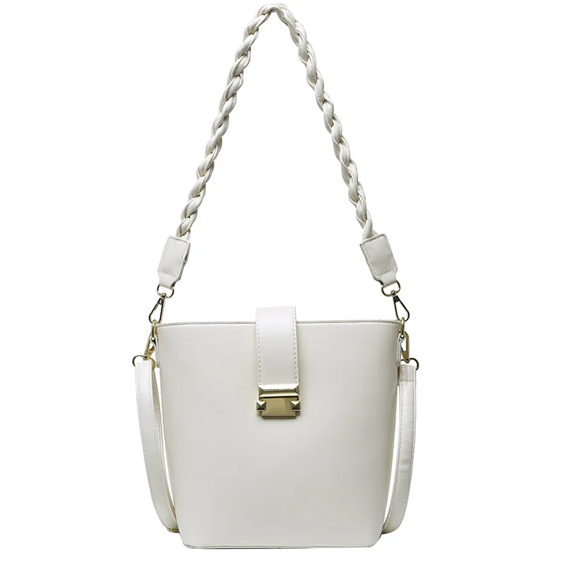 

Women's 2021 new portable fashion fashion autumn and winter fashion shoulder bag foreign style messenger bag