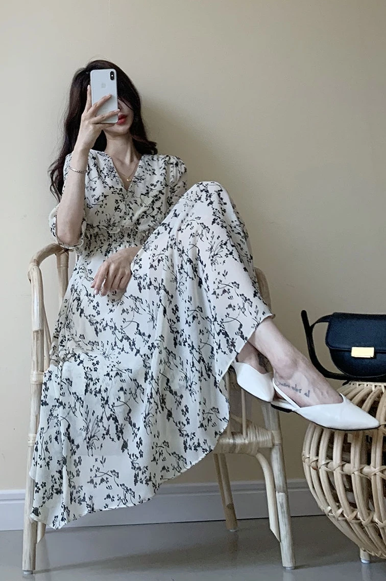 

Dresses for Women Summer Fairy V-neck Chiffon Waist Elastic Pleating Bell Sleeve Wooden Ear Long Dress Women Dresses