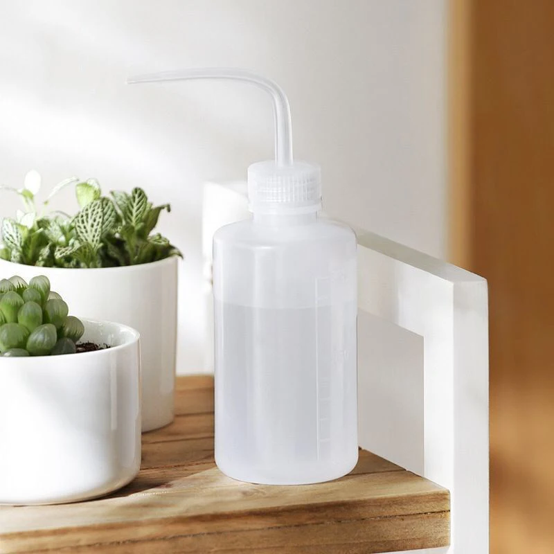

3Pcs Irrigation Bottle 500Ml 17Oz Indoor Plant Watering Can Water Squirt Bottle Plastic Rinse Bottle for Wash Tattoo