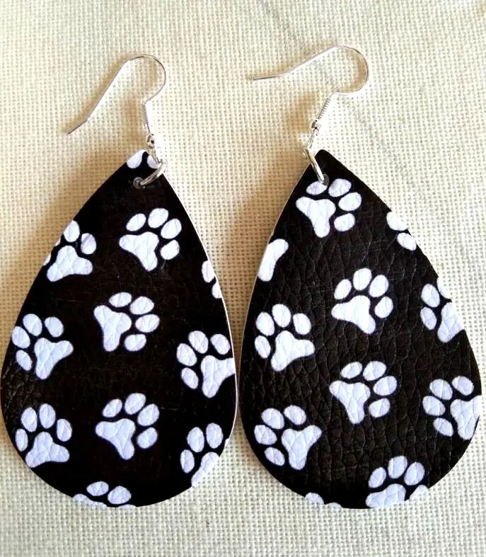 Женские серьги из искусственной кожи легкие в форме лепестка подарок на день