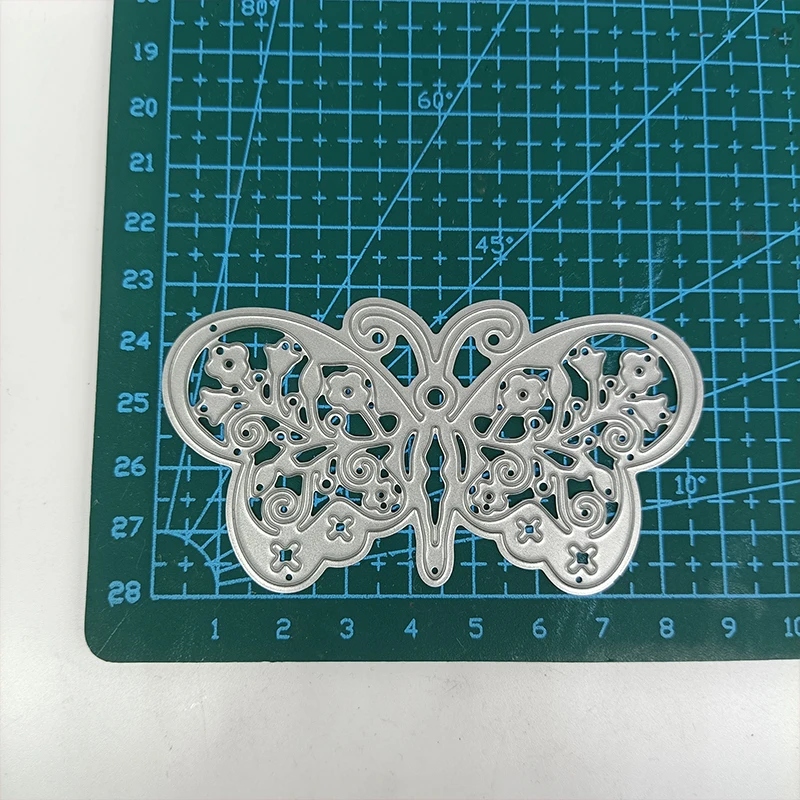 

Metal Cutting Dies Flying Butterfly Frame DIY Stencils Scrapbooking Photo Album Embossing Paper Card Making Decor 2021 Punch