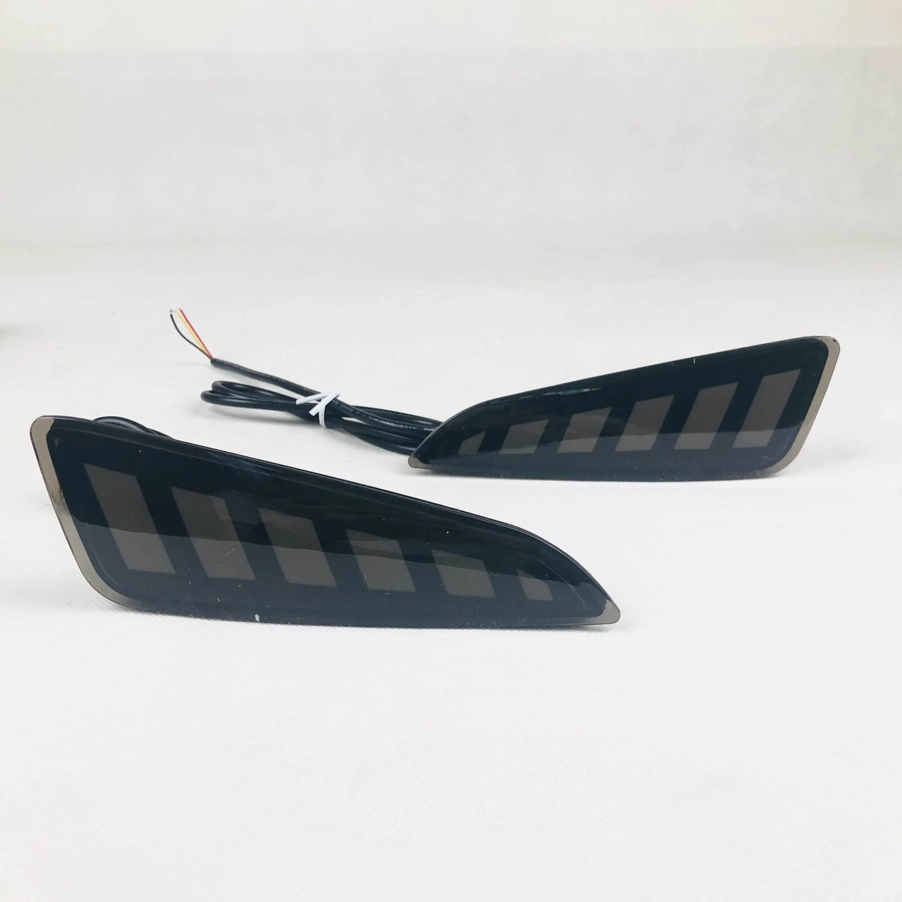 

Smoke 1Set For C-HR CHR 2016 2017 2018 2019 2020 Multi-function LED Reflector Lamp Rear Fog Lamp Rear Bumper Brake Light