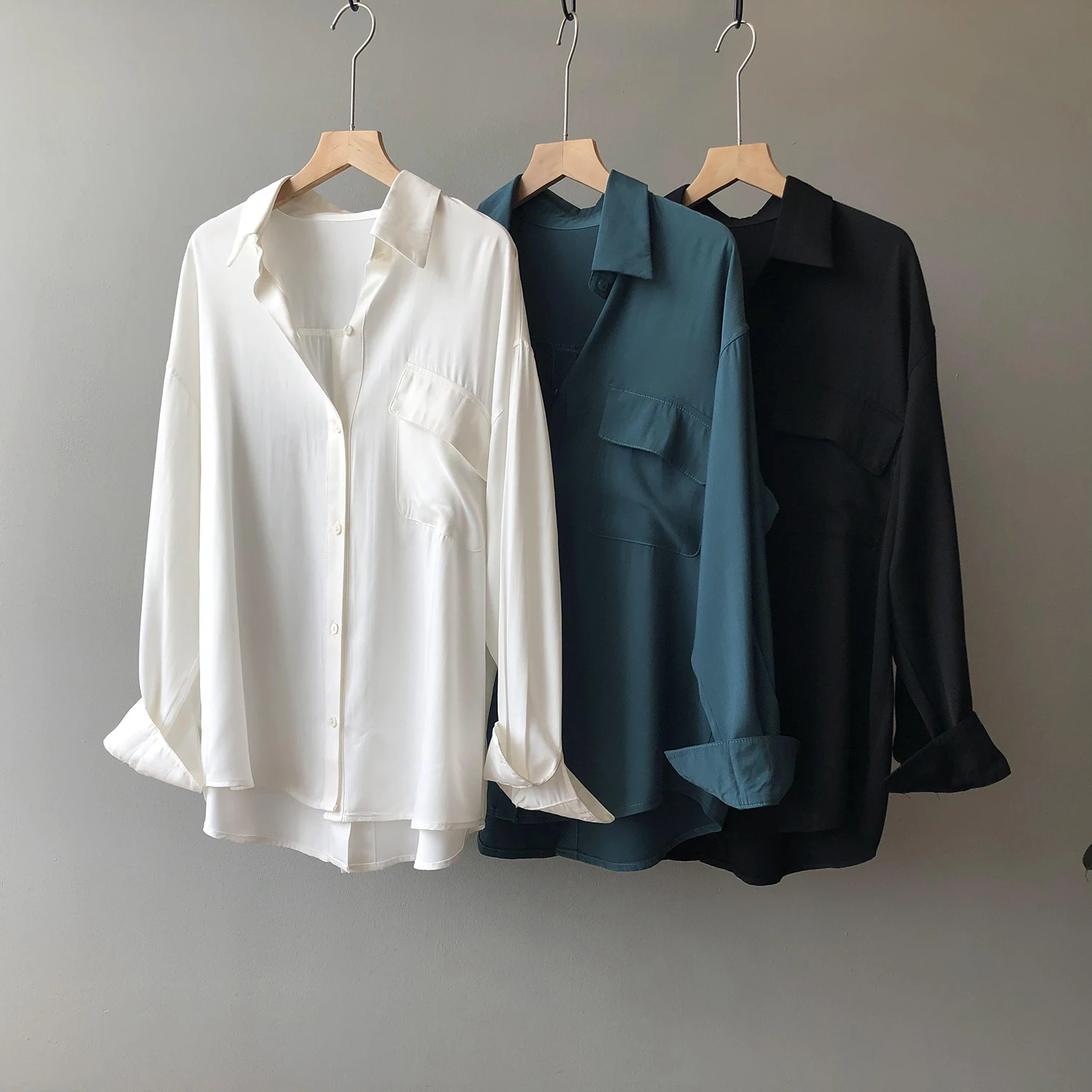 

Women Shirt Long Sleeve White Elegant Blouse 2021 Plus Size Loose Female Casual Office Lady Button Shirts Top Y2k Trend
