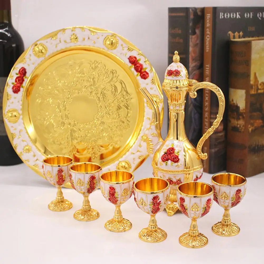 

European Style Wine Decanter Set Gold Water Jug American Wine Decanter With Cups And Serving Tray Accessory