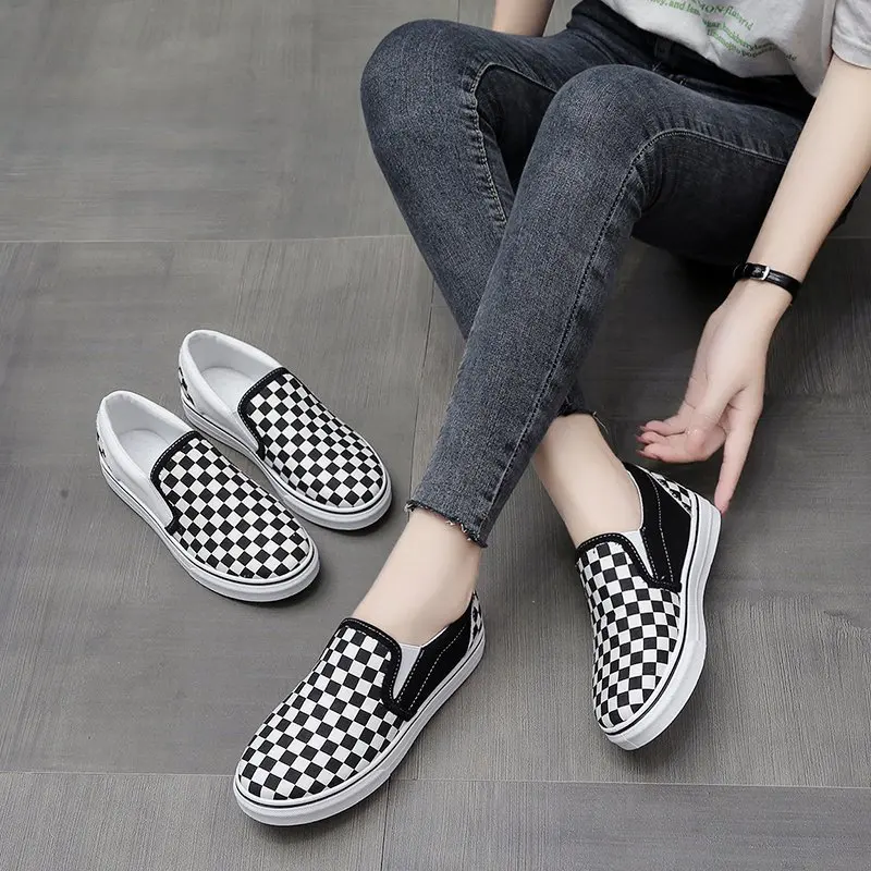 

2021 Classic Checkered Women Slip On Canvas Shoes Summer Breathable Women's Loafers Casual Flats Sneakers Women Vulcanized Shoes