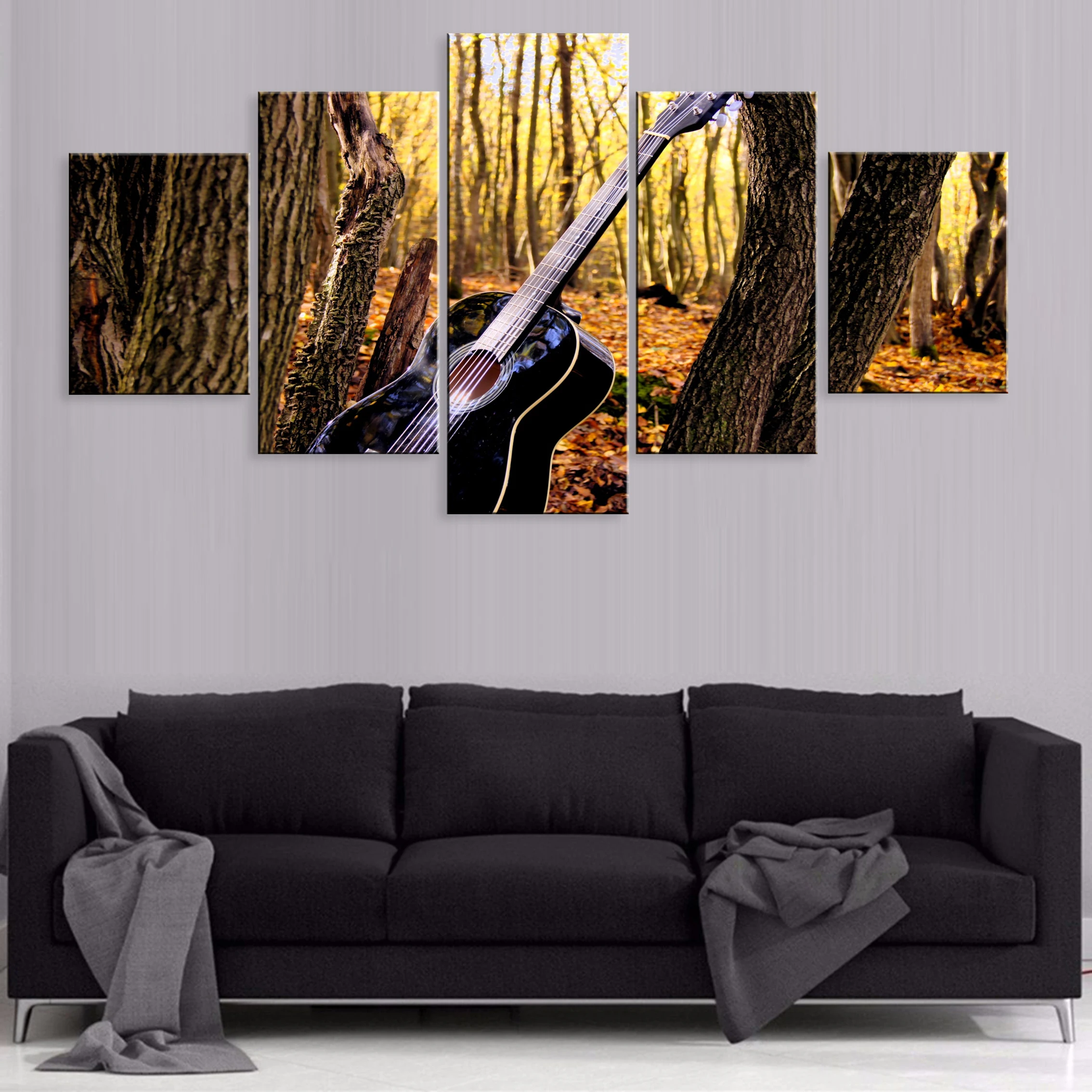 Модульный постер художественного произведения из пяти частей с изображением музыкального инструмента гитары и музыки, выполненный на холсте методом высококачественной печати в современном стиле для украшения гостиной или домашнего интерьера.