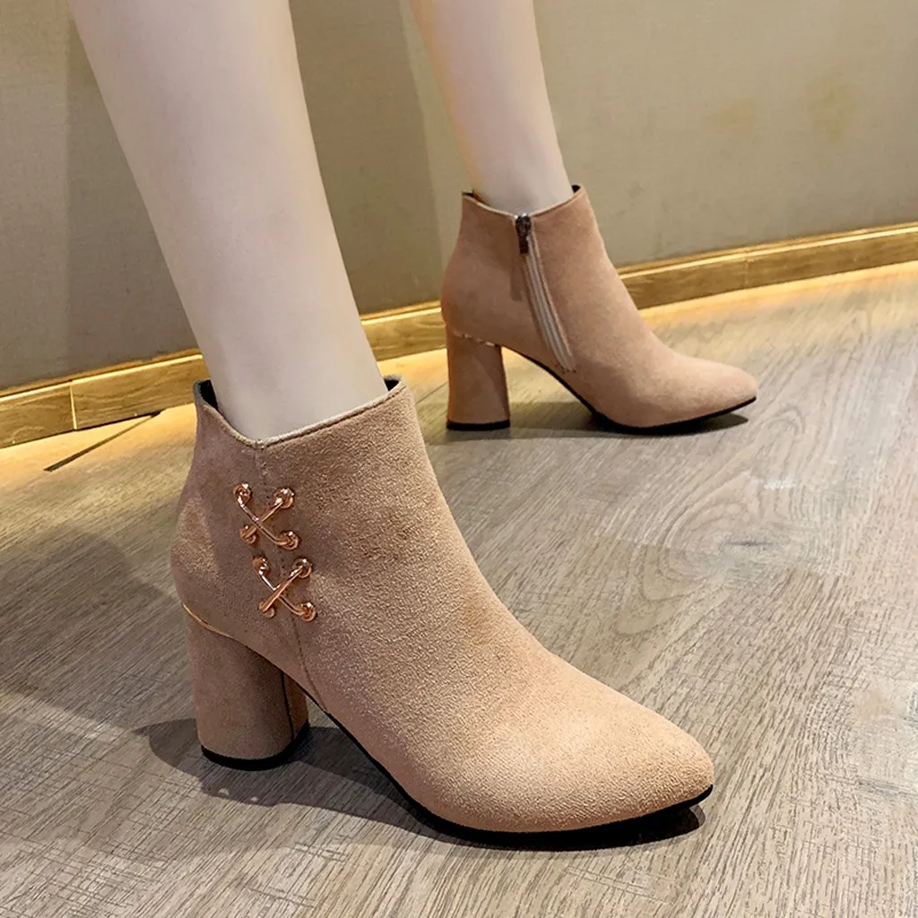 Ботильоны на массивном каблуке из флока Новинка 2019 года Повседневные короткие