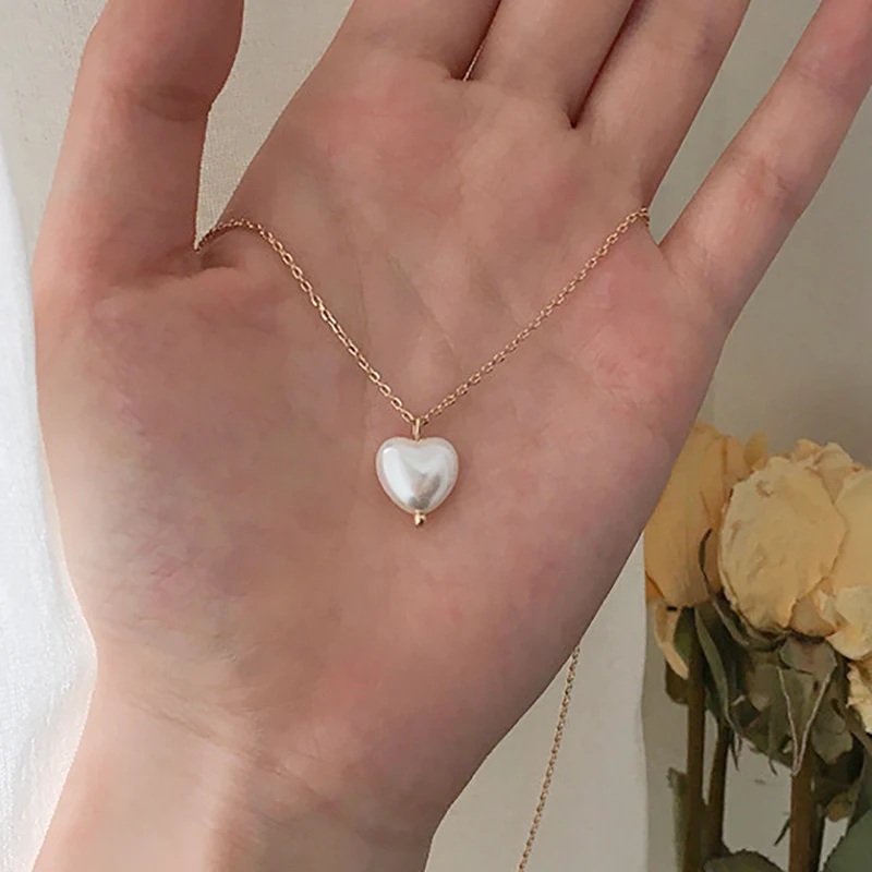 

Love Heart Pearl Necklace Cute Choker Chain Fashion Necklaces 2022 Aesthetic Pendant Neck Jewelry for Women Best Friend Gift
