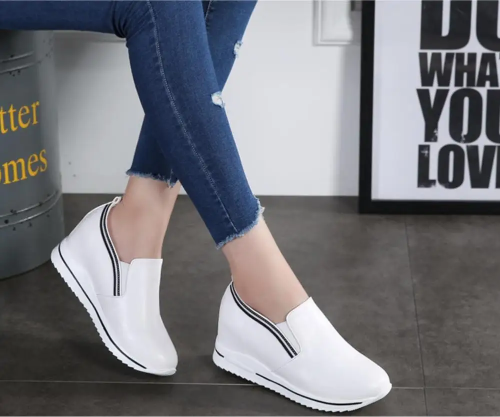 

2019 Genuine leather women High Heel Lady Casual Women white Sneakers woman slip on Platform Shoes Height Increasing Sneaker