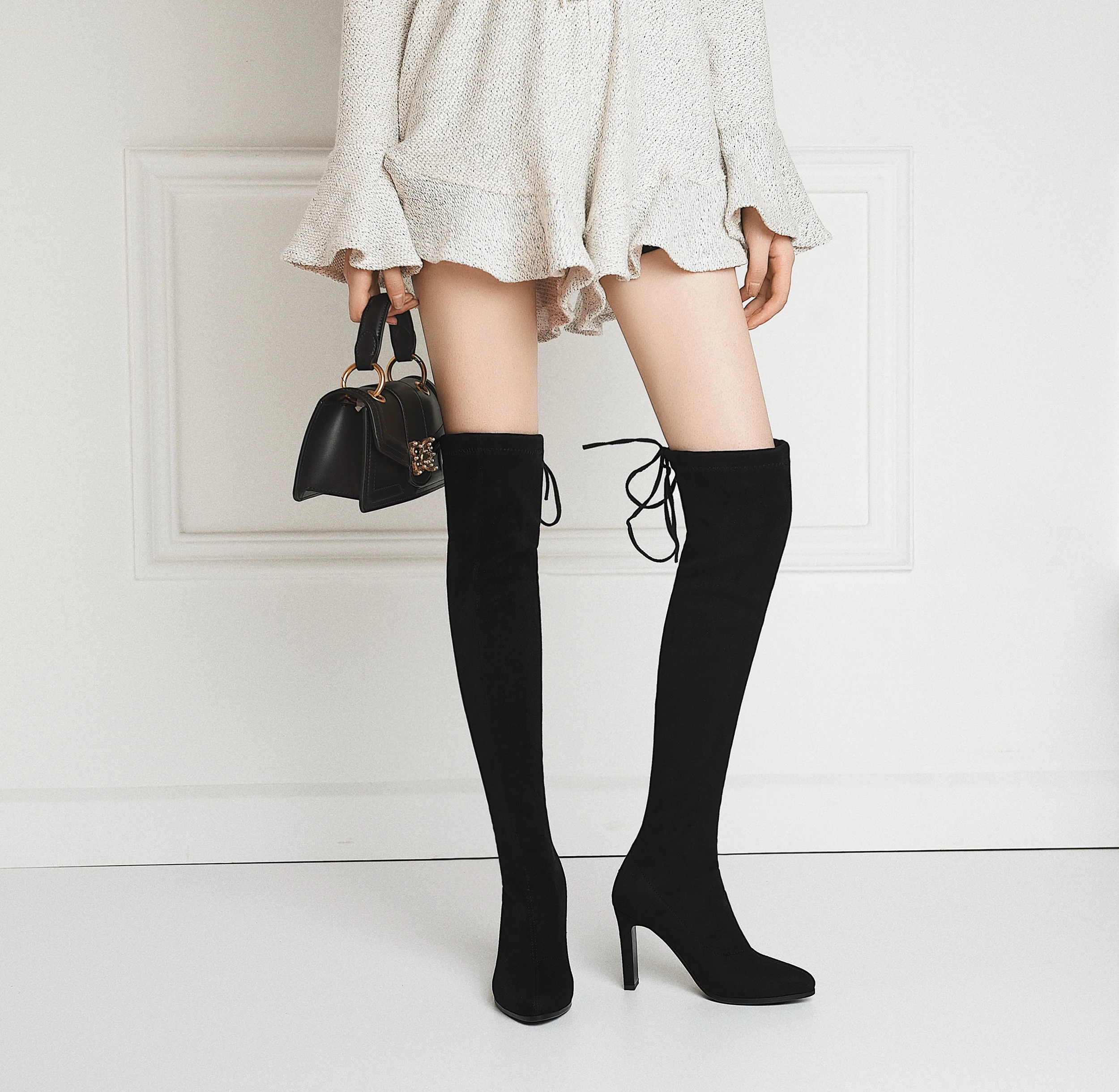 Женские Стрейчевые сапоги Черные облегающие высокие до бедра на высоком каблуке