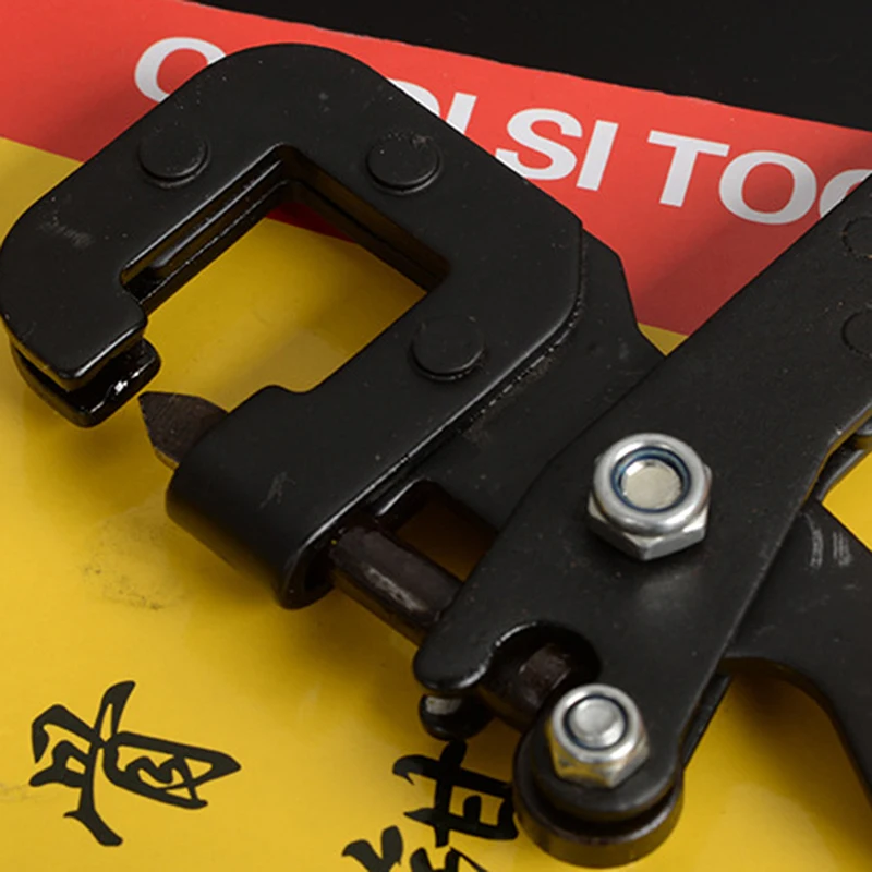 

Light Steel Keel cCamp Fine Iron Casting Non-slip Rubber Handle Decoration Ceiling Punching High-strength Eye-piercing Pliers