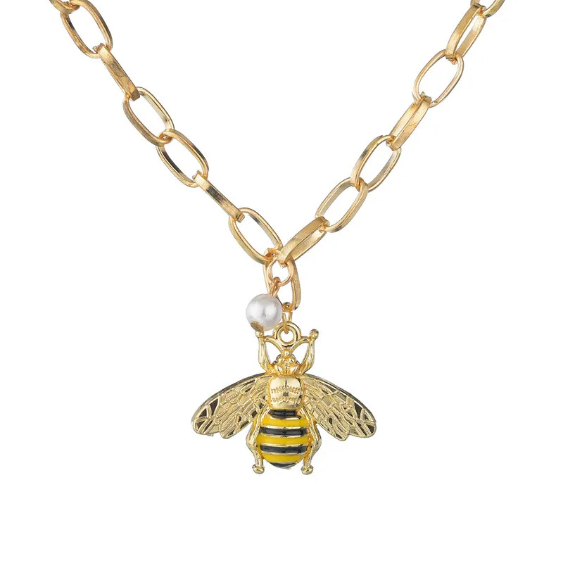 

2020 Pearl Gold Choker Necklace Long Multi Layered Heart Letter Pendant Bee Queen Head Chain Necklace Statement Women Jewelry