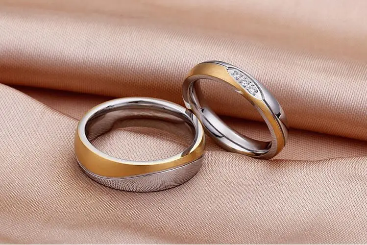 

Europe and America Titanium Steel Couple Rings Fashion Jewelry Wholesale Ring Zircon Finger Accessories Fastness Fine Ornament