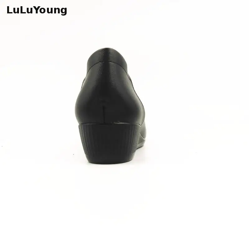 Женские туфли на плоской подошве с круглым носком | Обувь