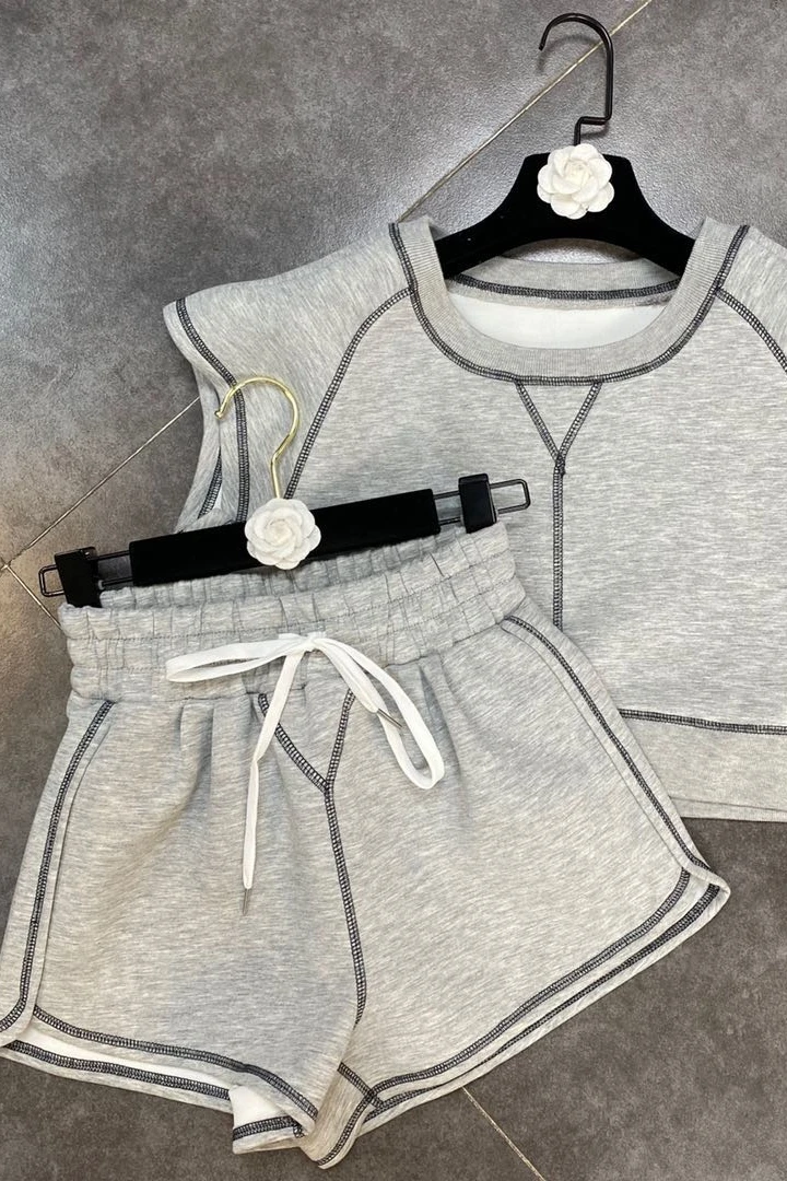 

2021 Summer Women 2 Piece Set Outfit Round Neck Short Sleeve Color Contrast Routing Short Tee + Sports Shorts Casual Suit