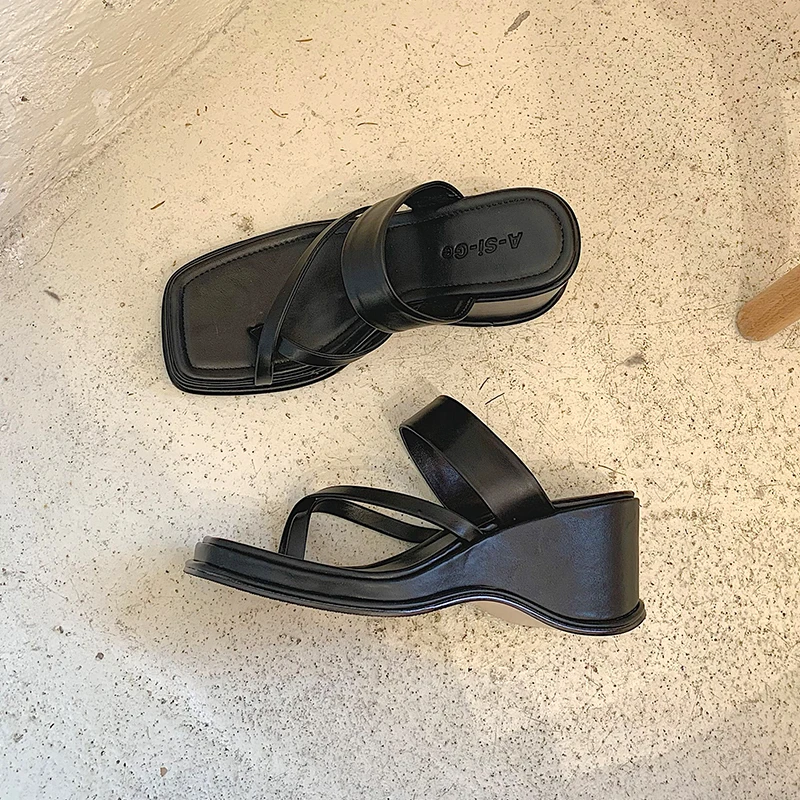 

Wedge Flip Flops Women Platform Slippers Square Toe Female Light Sole Summer Wedge Shoes Luxury Brand Ladies Fashion Slides New