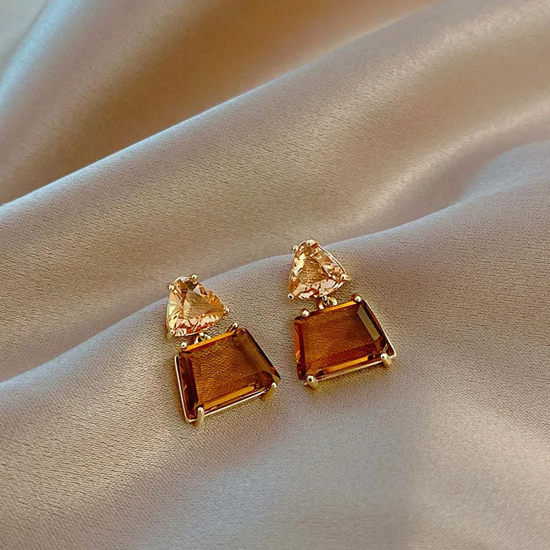 

Advanced geometric tawny Crystal Square Gold Earrings For Woman Korean Fashion Jewelry Goth Party Luxury Girl‘s Cute Earrings