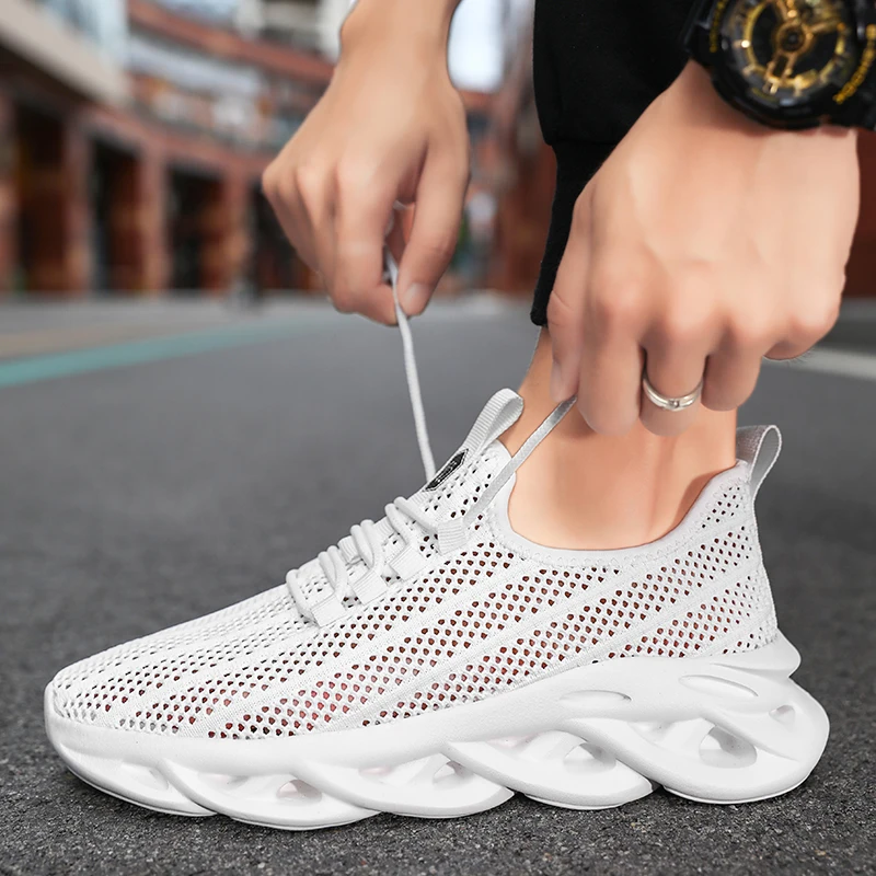 

Men's Shoes Casual Lightweight Breathable Spring Summer Lace-Up Mesh Sneakers Black White Fashion Shoes 2021 Men Tennis Trainers