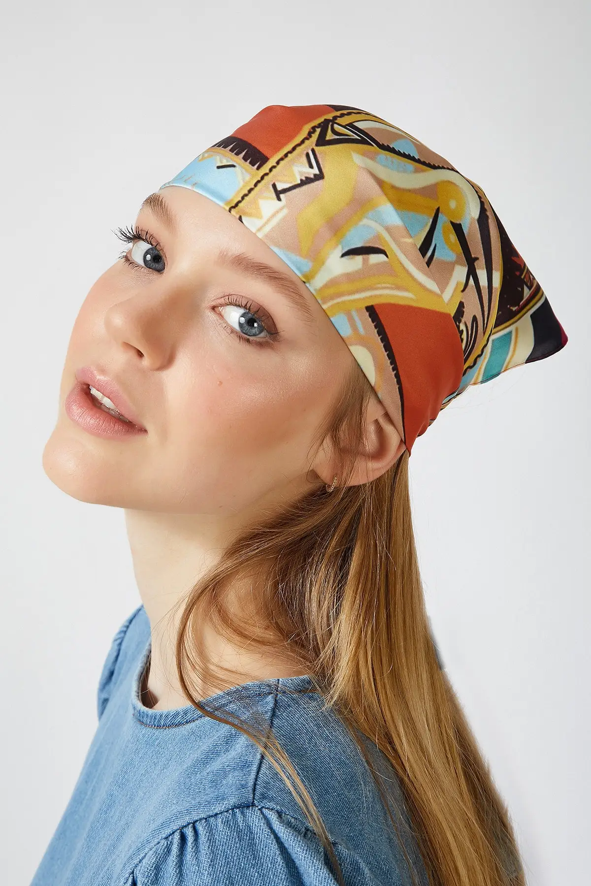 

Женский атласный платок PD00015 с рисунком печенья