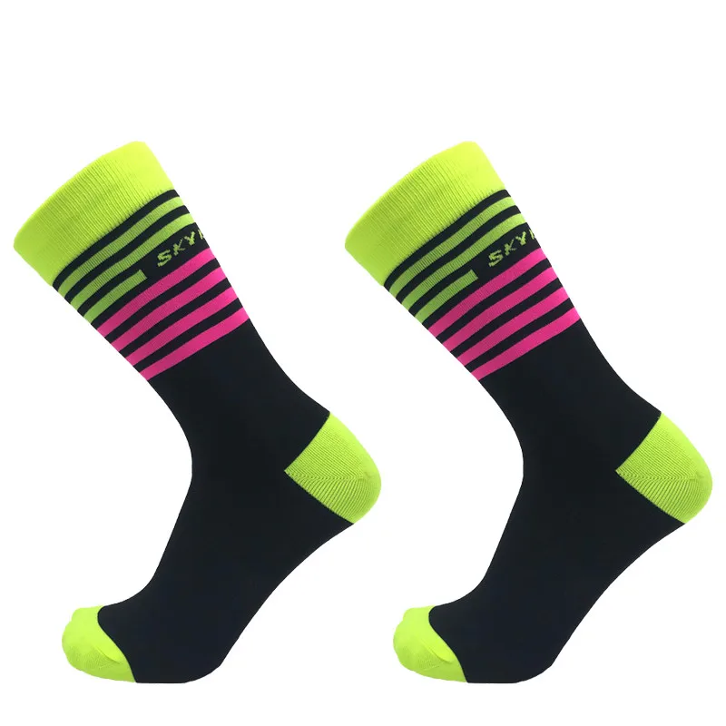

SKYKNIGHT New Cycling Socks Comfortable Breathable Men Sports Stripe Running Socks Bikes Outdoor Socks
