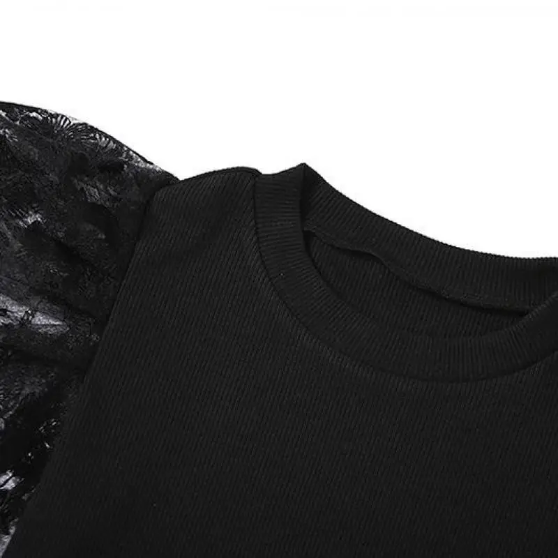 Женская кружевная укороченная футболка составного кроя белая черная винтажная