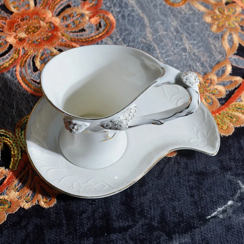 Белая фарфоровая кофейная кружка с блюдцем золотым краем стандартная чашка для послеобеденного чая