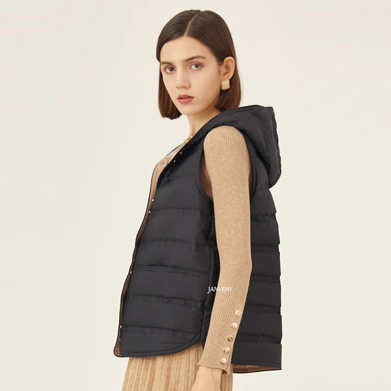 Женский пуховой жилет ультрасветильник с капюшоном карманами бесшовный