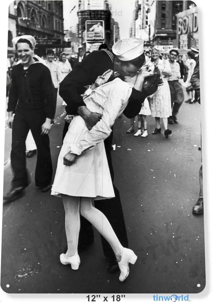 Жестяной знак 8x12 дюймов Сейлор поцелуй флот Таймс квадрат декор искусство