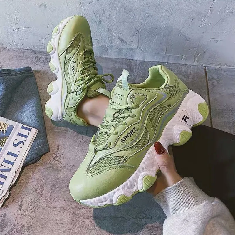 Женские кроссовки на платформе модные теннисные толстой подошве брендовая