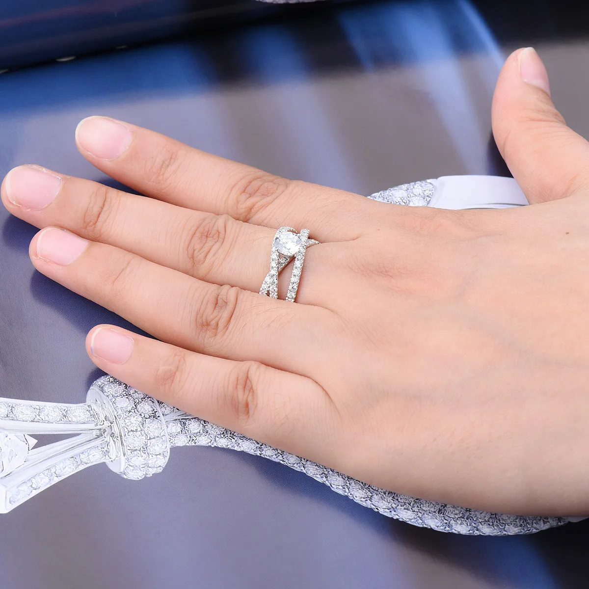 Женское кольцо из серебра пробы с фианитом карата|Кольца| |