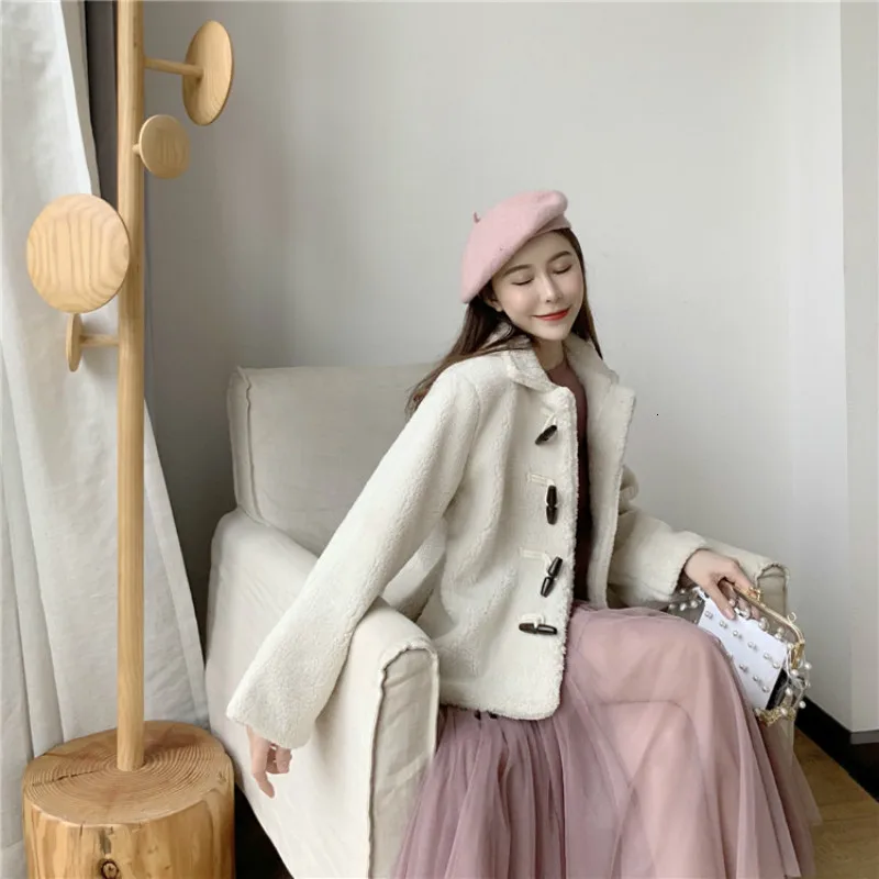 Женское зимнее шерстяное короткое пальто из овечьей шерсти винтажная куртка с