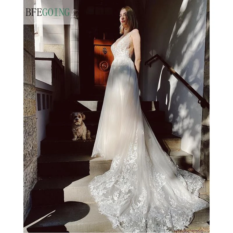 

Ivory Lace Tulle V-Neck Sleeveless Floor -Length A-Line Wedding Dresses Chapel Train Bridal Gowns Custom Made
