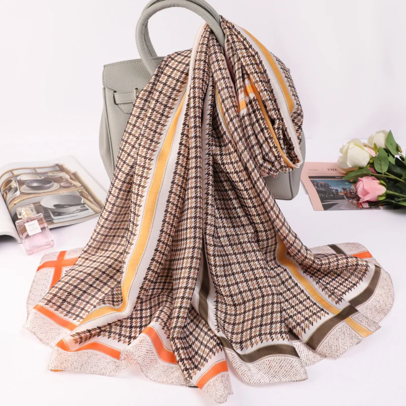 

2021 Summer Travel Luxury Beach Towel Popular 180X90CM Lattice Shawls Fashion Dustproof Handkerchief Classics Print Silk Scarves