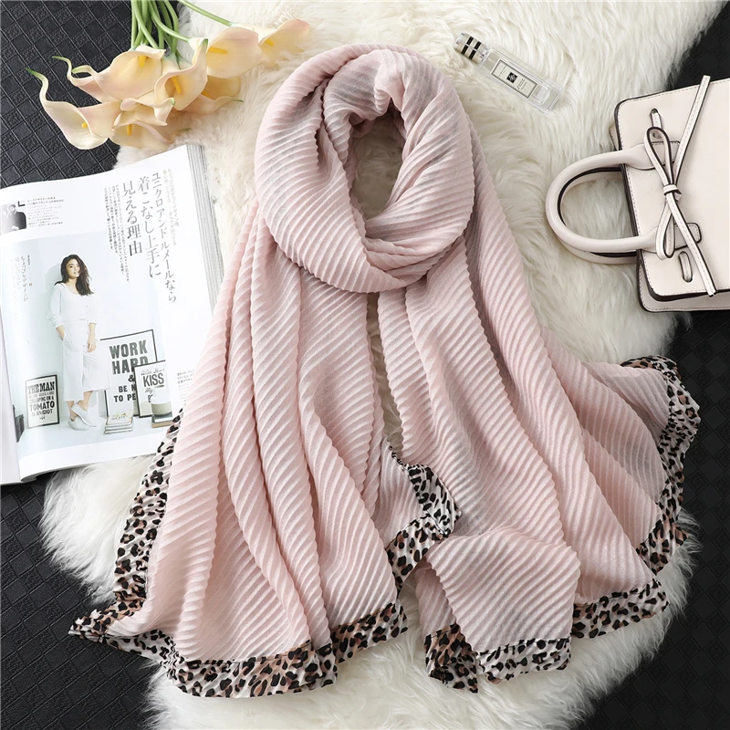 

2021 New Design Brand Women Scarf Fashion Animal Print Cotton Warm Scarves Women Winter Shawls Wraps Foulard Bandana Female