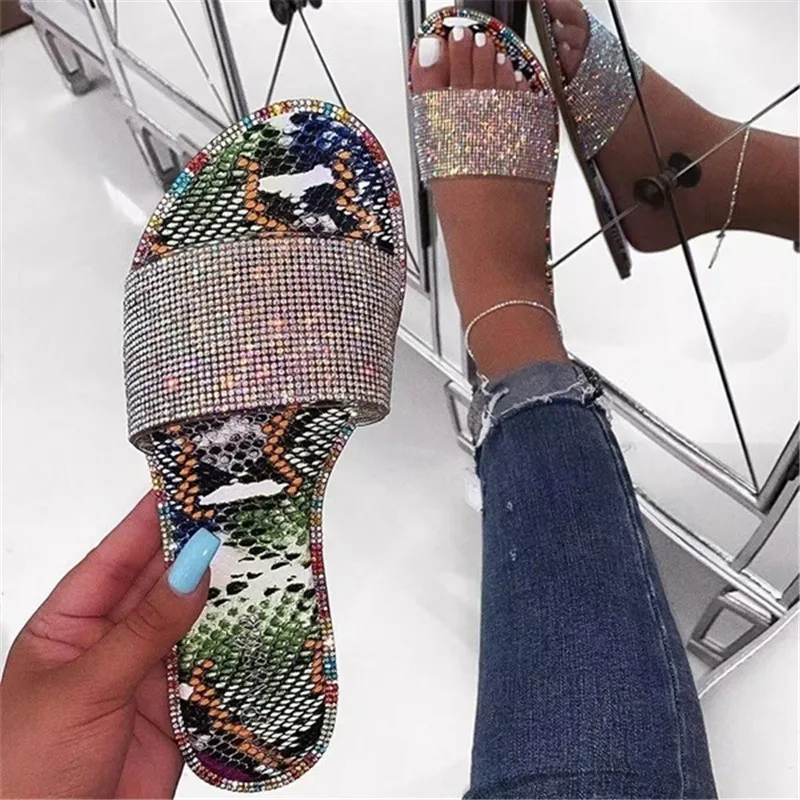 

New Summer Women Crystal Slippers Glitter Flat Soft Bling Female Candy Color Flip Flops Outdoor Ladies Slides Hot Beach Shoes
