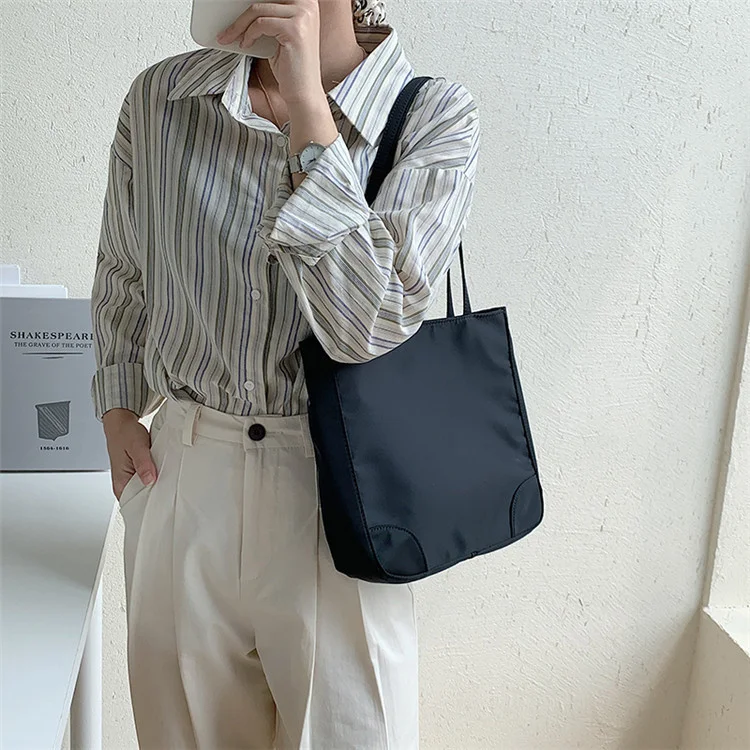 

Classic All-match And South Korea Pure Color Fresh Hand Fashion Popular Women's Shoulder Simple Leisure Nylon Small Square Bag