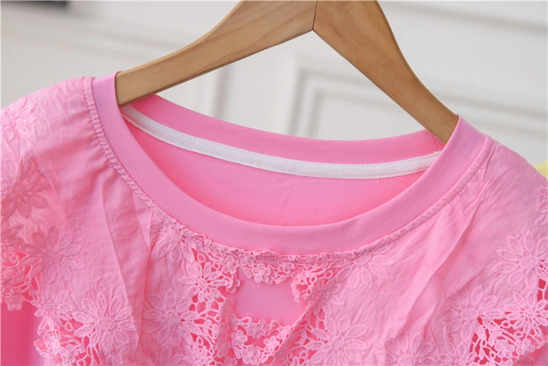 

2021 Summer Fresh Lace Western Patchwork Short-Sleeved Ladies T-shirt New Loose Mid-Length Women Top Round Neck Pullover Tee